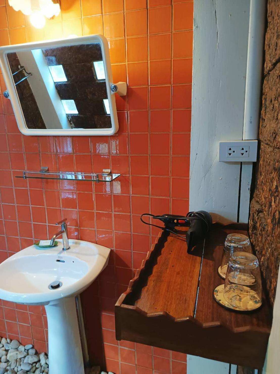 Tonnam Homestay เชียงใหม่ ภายนอก รูปภาพ